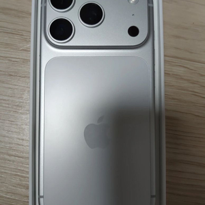 아이폰17프로 256 실버 배터리100 판매합니다 풀박 이미지