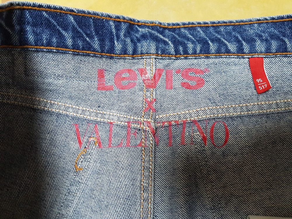 [32, 34] 발렌티노 X 리바이스 한정판 빈티지 VINTAGE 517 이미지