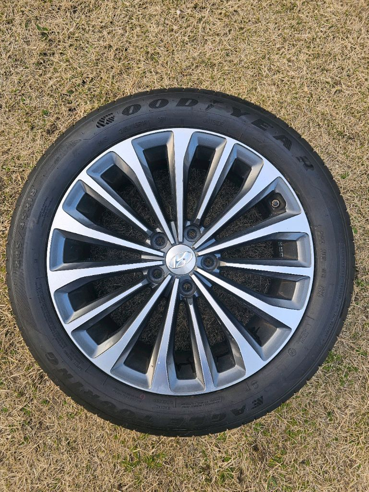 그랜져HG 18인치 휠타이어 4개 세트 판매 이미지