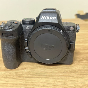 니콘 Z5ii + Nikkor z 50mm f1.8s 팝니다.