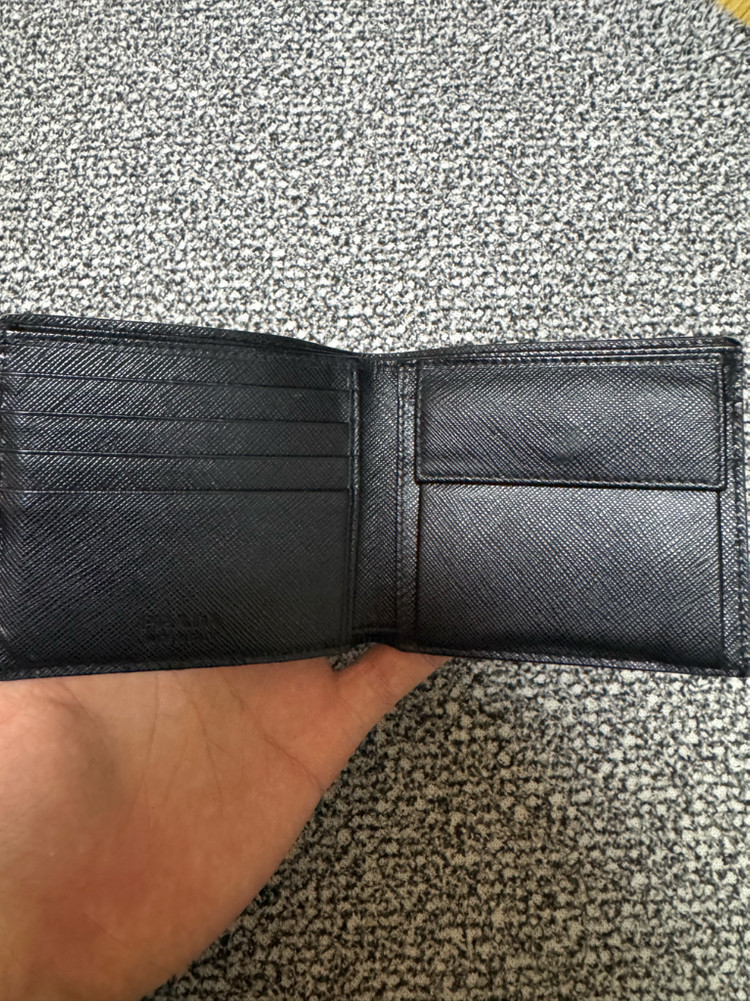 프라다 사피아노 반지갑 이미지