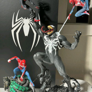 PS 스파이더맨 1 & 2 한정판 컬렉터즈 에디션 피규어 이미지
