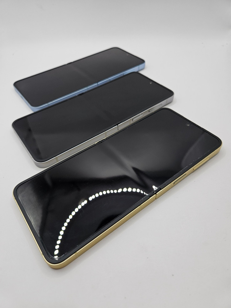 ◆특가◆ 갤럭시Z플립6 등급별 중고폰 32만 이미지