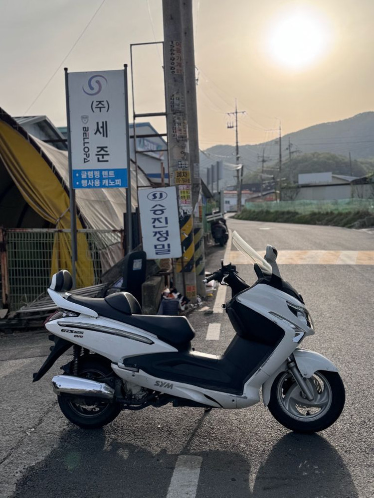 SYM 보이져125 이미지
