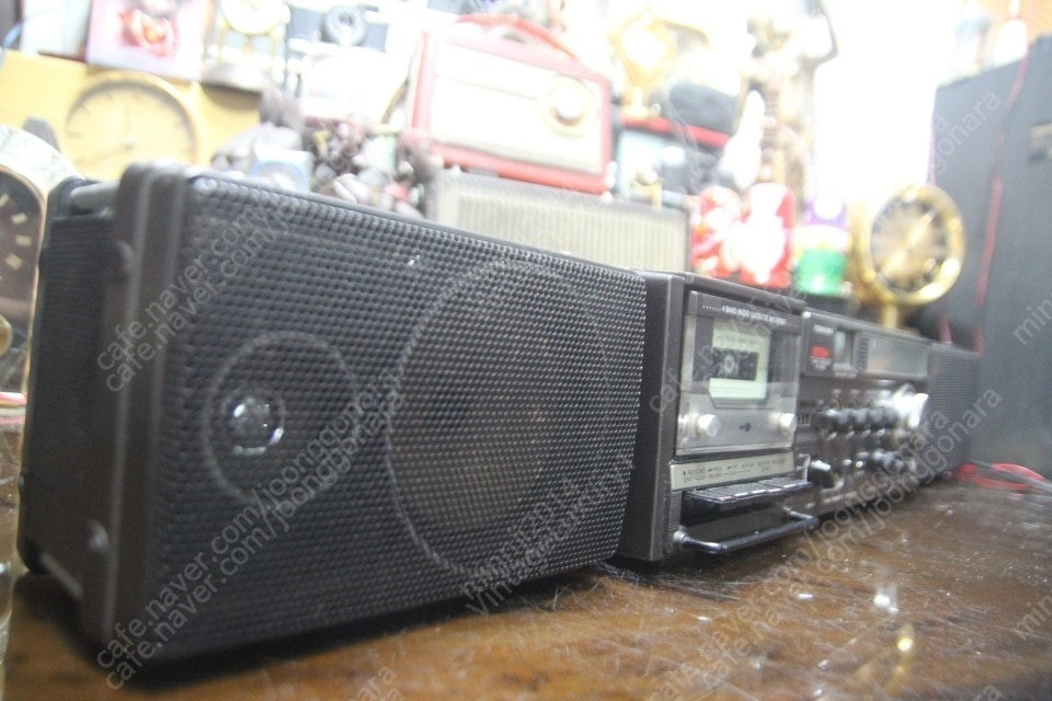 빈티지 도시바 접이식 붐박스 카세트라디오 RT-8740S 이미지