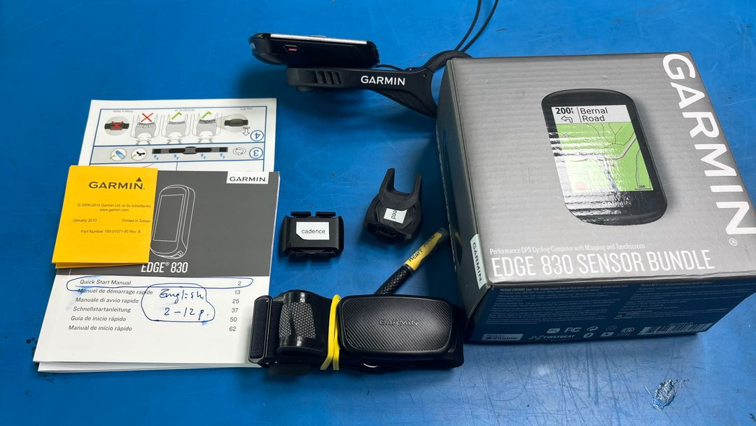 가민 엣지 Garmin Edge 830 속도계 + 심박센서 + 케이던스 센서 번들 이미지