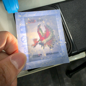 포켓몬스터 30주년 한정판 띠부띠부씰 칠색조 미개봉 팝니다. 이미지