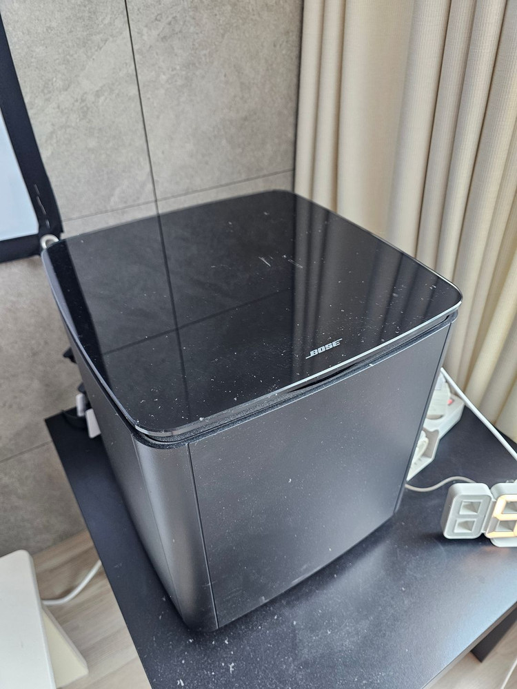 BOSE 보스 사운드바 700 풀세트 (베이스 모듈 700 + 서라운드 스피커 + 정품 스탠드) 이미지