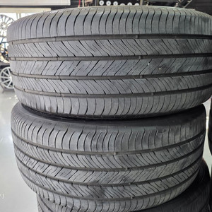 중고타이어 245 50 18 판매합니다. 한국타이어 벤투스 에어s 에쿠스 eq900 g90 이미지