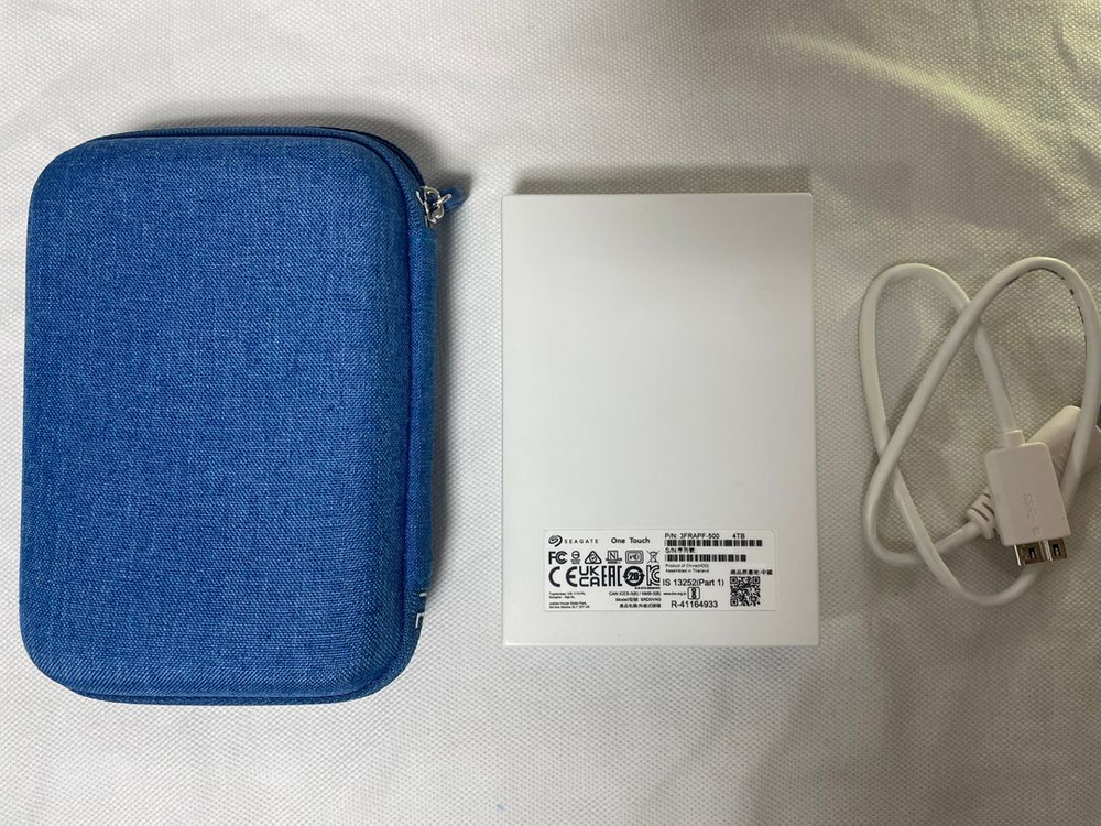 씨게이트 휴대용 외장하드 / 4TB / 라이트블루 컬러 / 본품+케이블+파우치 이미지