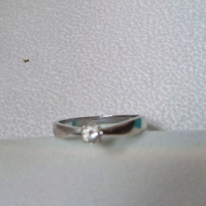 제이에스티나 14k반지 팝니다. 이미지