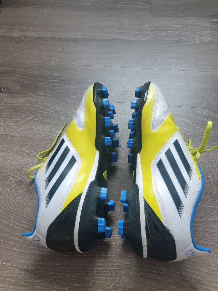 아디다스 축구화 225,230 이미지