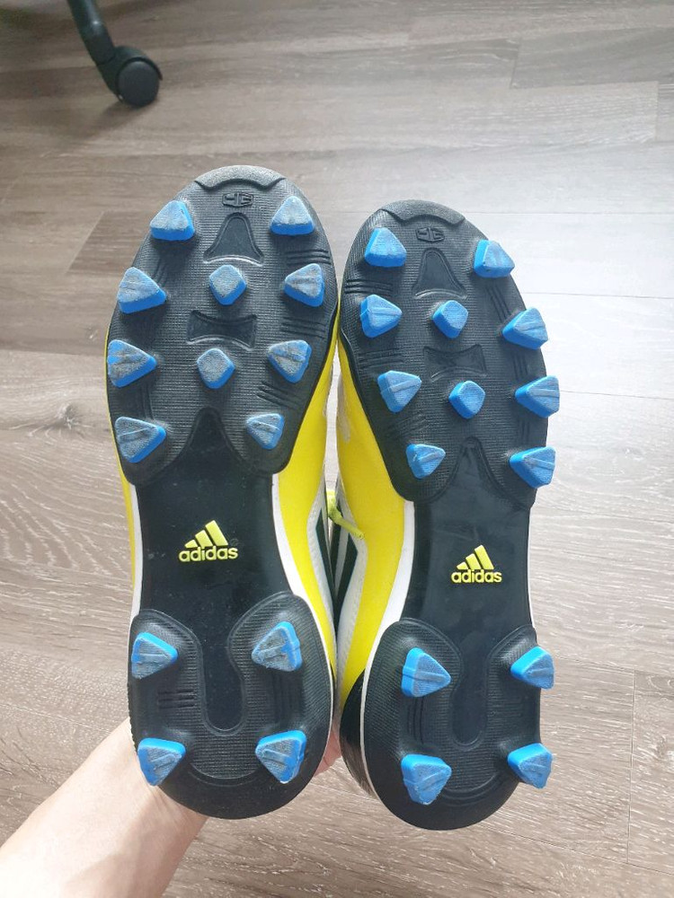 아디다스 축구화 225,230 이미지