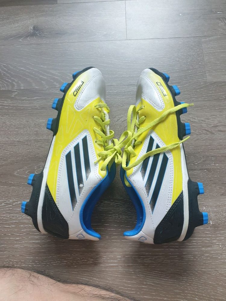 아디다스 축구화 225,230 이미지