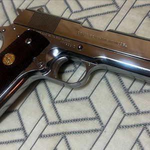 도쿄 마루이 m1911 70s 니켈 피니쉬먼트 이미지