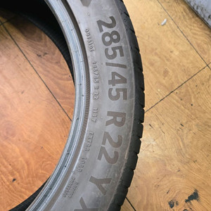 285/45R22 콘티넨탈 프리미멈콘택트6 이미지