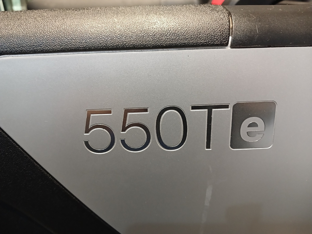 인텐자 intenza 런닝머신, 일립티컬 헬스클럽용 고급 운동기구 이미지