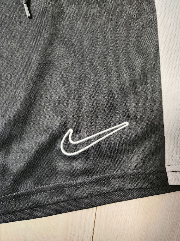 나이키 드라이 핏 반바지 아카데미 남성 축구 쇼츠 DV9743-010 사이즈 L새거는 아니지만 사용감 거의 없어요^ 이미지