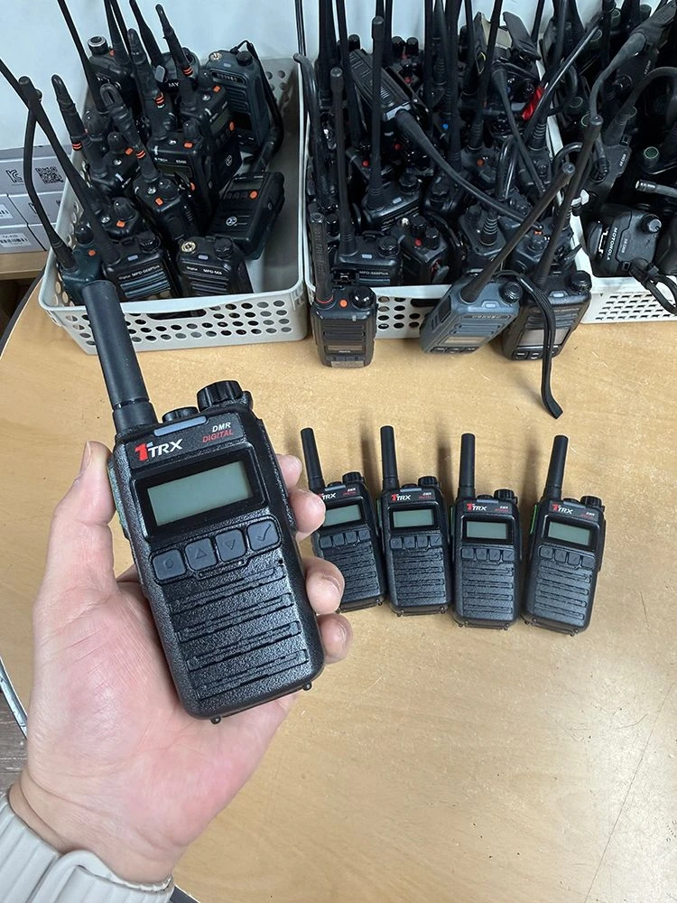 티알엑스 TA420 TA-420 휴대용 디지털 업무 무전기 / 풀세트 이미지