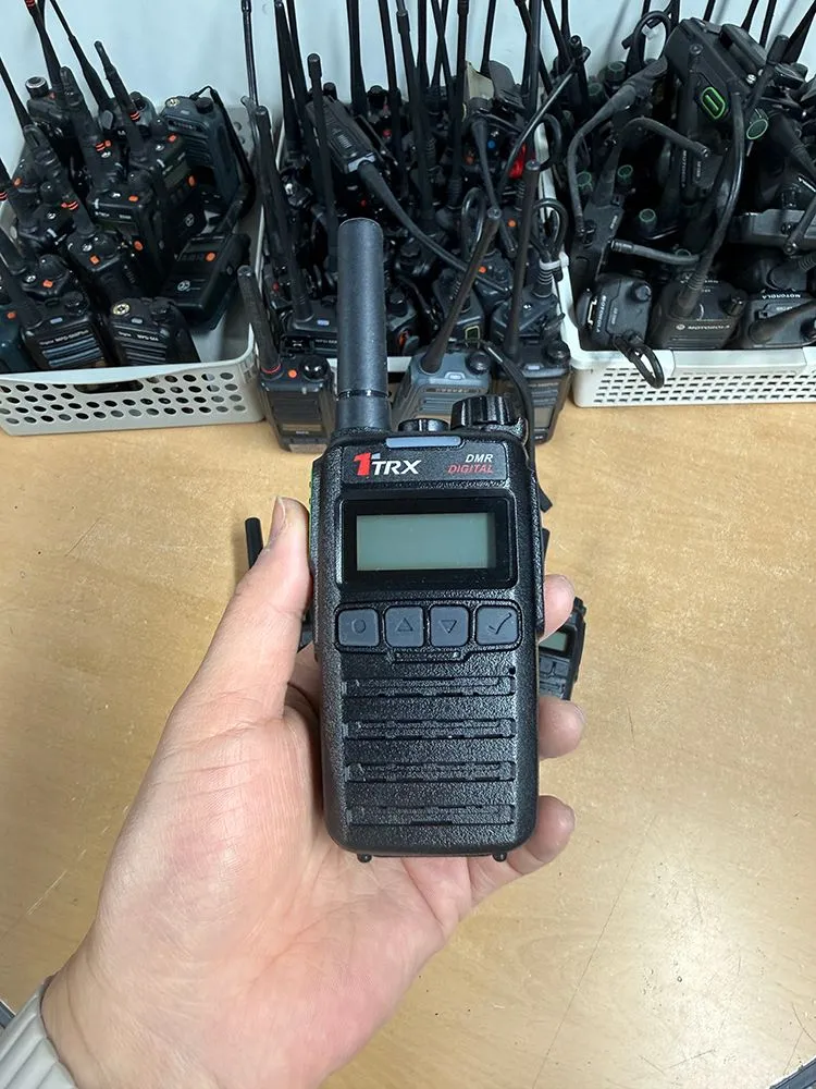 티알엑스 TA420 TA-420 휴대용 디지털 업무 무전기 / 풀세트 이미지