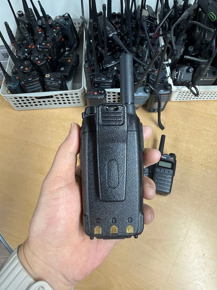 티알엑스 TA420 TA-420 휴대용 디지털 업무 무전기 / 풀세트 이미지