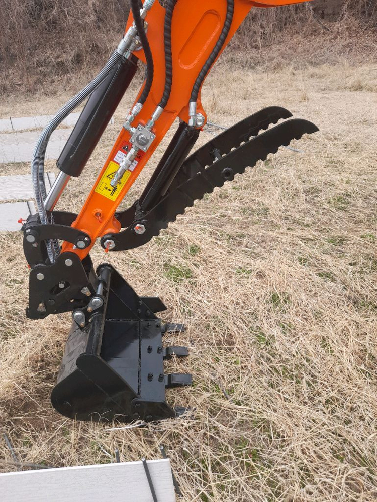 1.7톤 포크레인 미니굴삭기 017 농기계장비 집게장착 무료배송 바가지 풀옵션 이미지