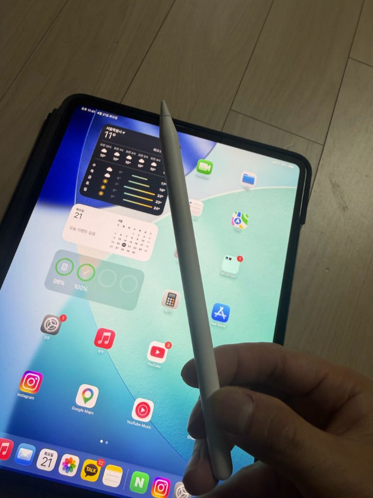 아이패드프로(IPAD PRO) M5 13인치 WIFI/셀룰러 + 애플펜슬프로 + 로지텍 콤보터치 키보드케이스 이미지