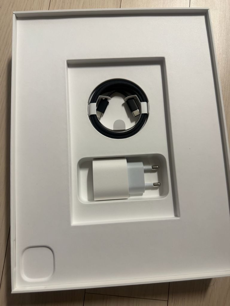 아이패드프로(IPAD PRO) M5 13인치 WIFI/셀룰러 + 애플펜슬프로 + 로지텍 콤보터치 키보드케이스 이미지