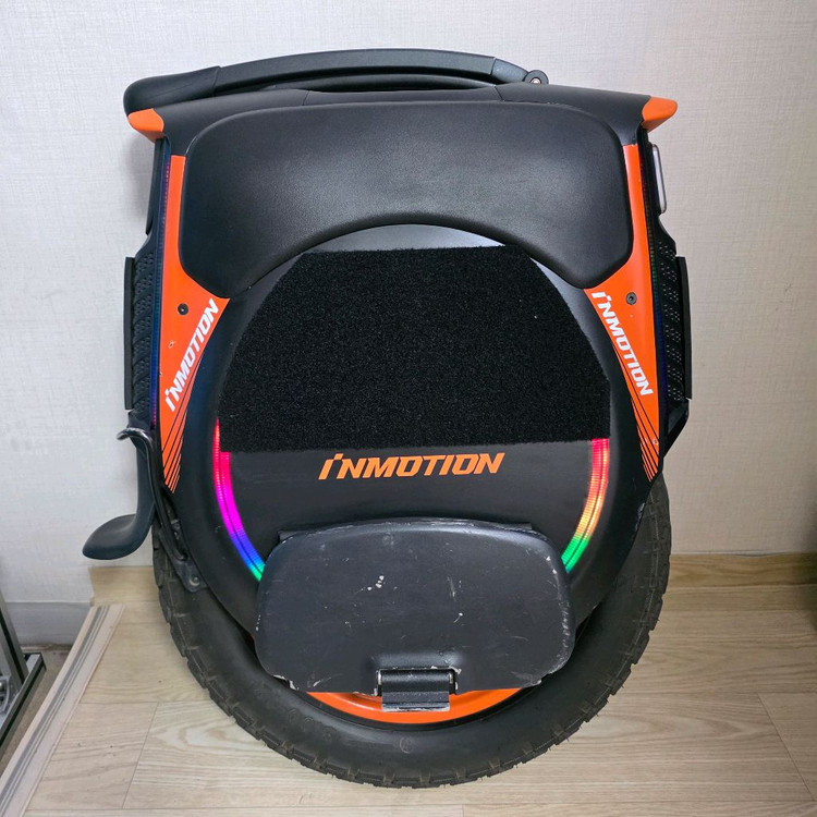 전동휠 인모션v12pro 이미지