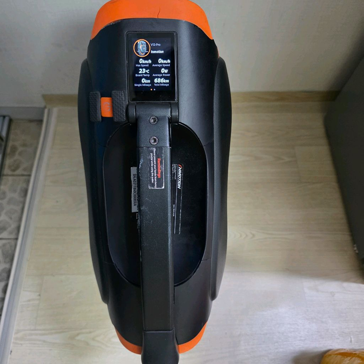 전동휠 인모션v12pro 이미지