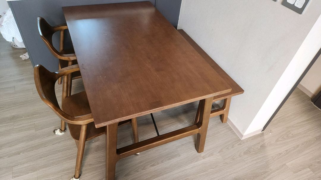 다우닝 4인용 식탁 의자 세트 이미지