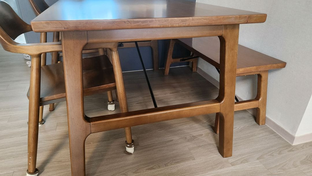 다우닝 4인용 식탁 의자 세트 이미지