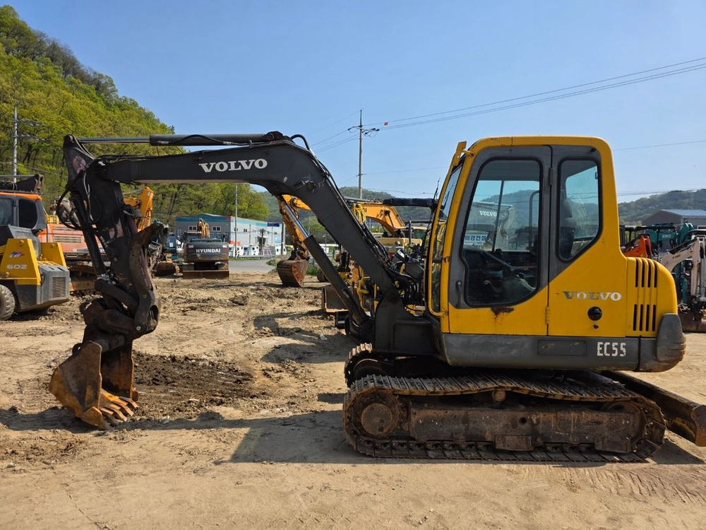 볼보 02 굴삭기 EC55 00년식 집게 장착 장비~! 이미지