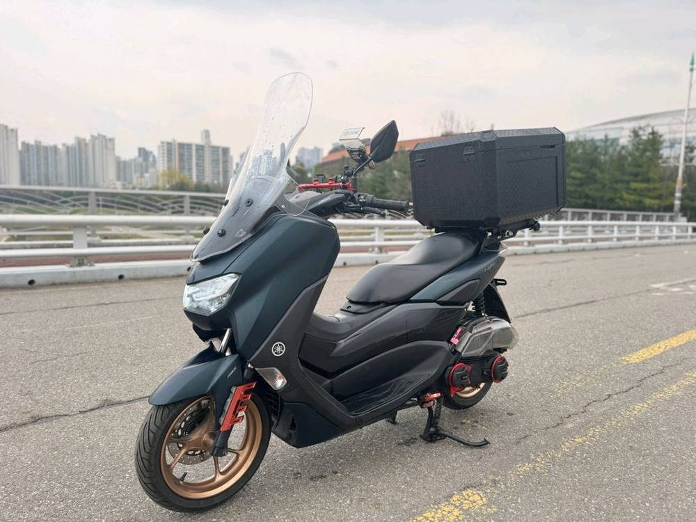 야마하 nmax155 22년 배달풀셋팅 팝니다 이미지