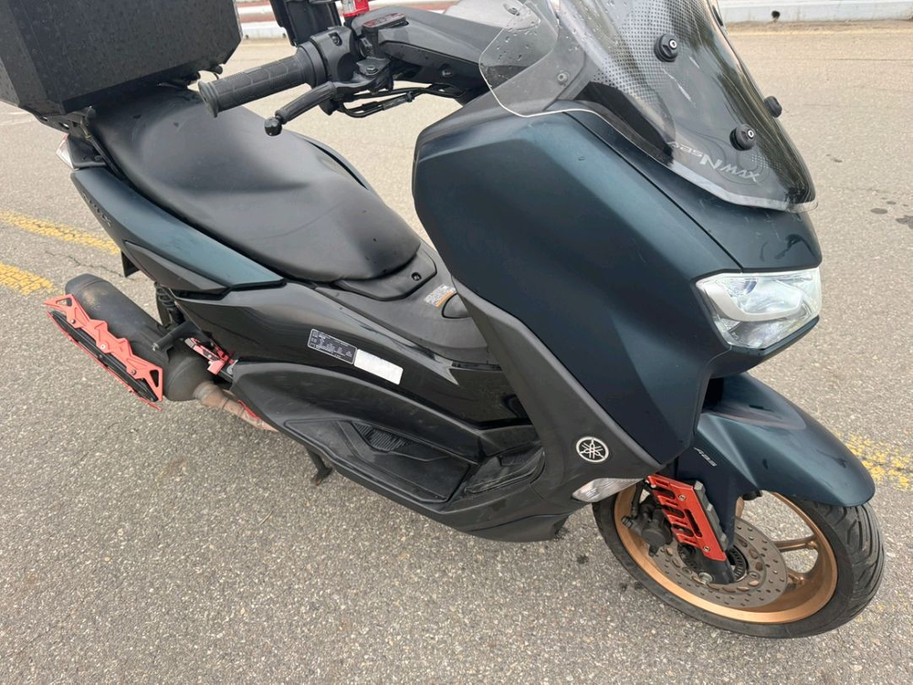 야마하 nmax155 22년 배달풀셋팅 팝니다 이미지