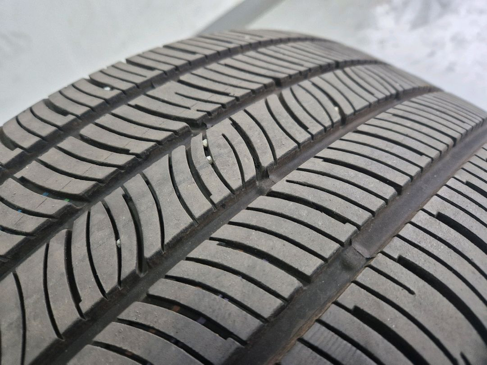 G80 컨티넨탈 245 45 19 스펀지 1본 팝니다 이미지