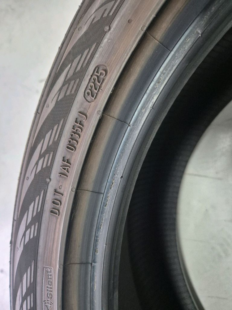 G80 컨티넨탈 245 45 19 스펀지 1본 팝니다 이미지