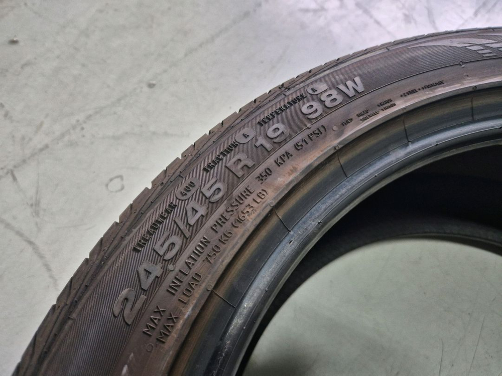 G80 컨티넨탈 245 45 19 스펀지 1본 팝니다 이미지