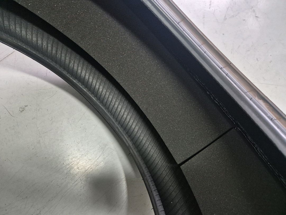 G80 컨티넨탈 245 45 19 스펀지 1본 팝니다 이미지