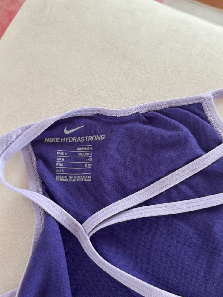 나이키 메탈릭 컷아웃 하이드레인저 30 이미지