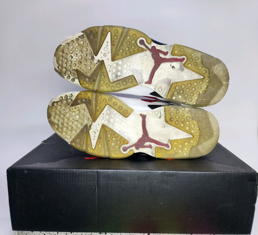 나이키 에어 조던 6 레트로 카마인 2014 모델입니다 275mm 이미지