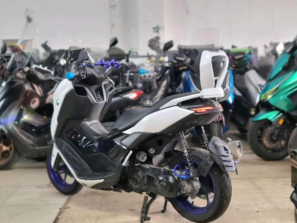 야미하 튜닝 nmax 125 25년식 4만키로 관리되차량입니다 이미지