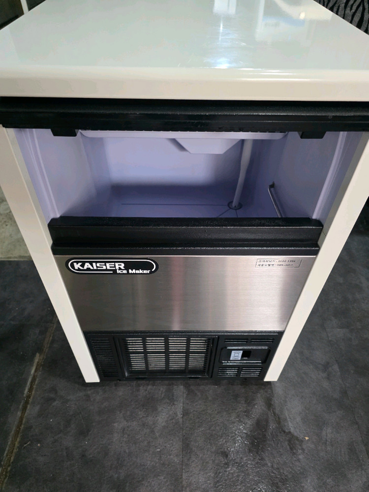 카페사용 카이저50키로 제빙기(공냉식) 판매합니다 이미지