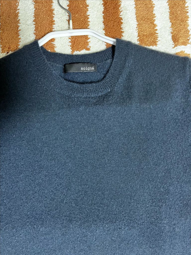 스와니에 캐시미어 니트 가디건 네이비, 쎄모먼 이미지