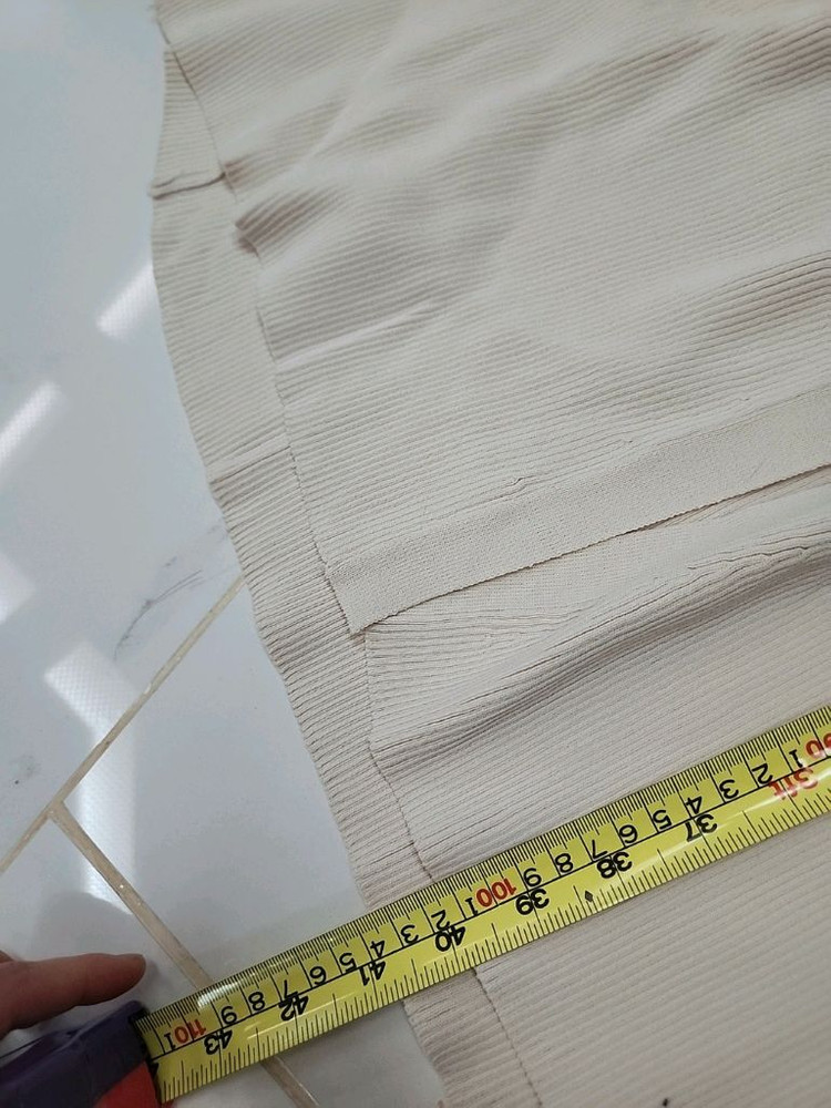 23만원짜리 백화점 브랜드 로로시크 언발란스 골드버튼 슬림핏 A라인 골지니트원피스 이미지