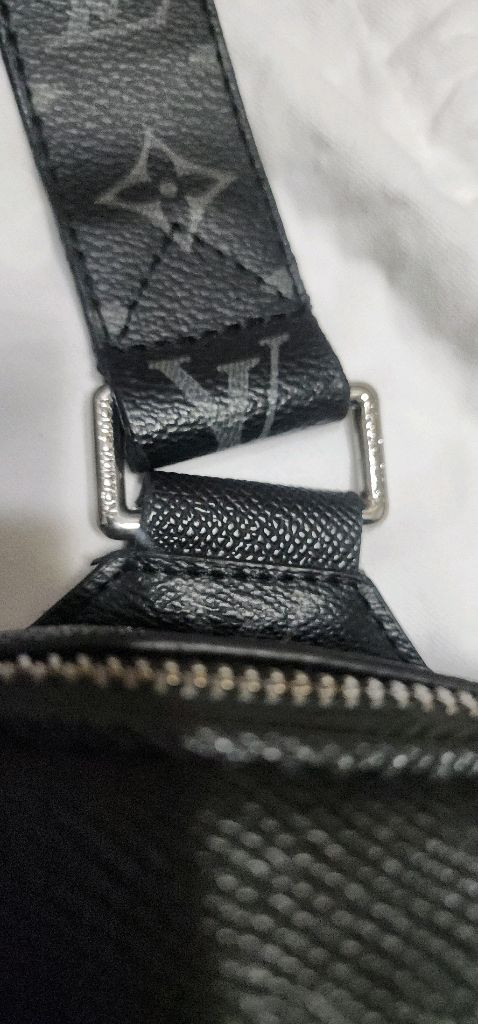 보테가베네타 반지갑/ 루이비통 아웃도어 슬링백 이미지