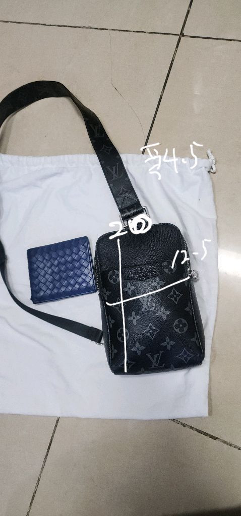 보테가베네타 반지갑/ 루이비통 아웃도어 슬링백 이미지