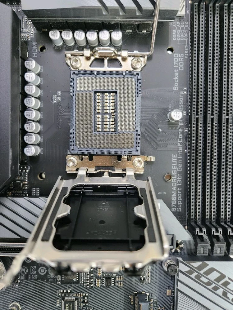 기가바이트B760M AORUS ELITE D5 팝니다. - 안심되는 중고거래