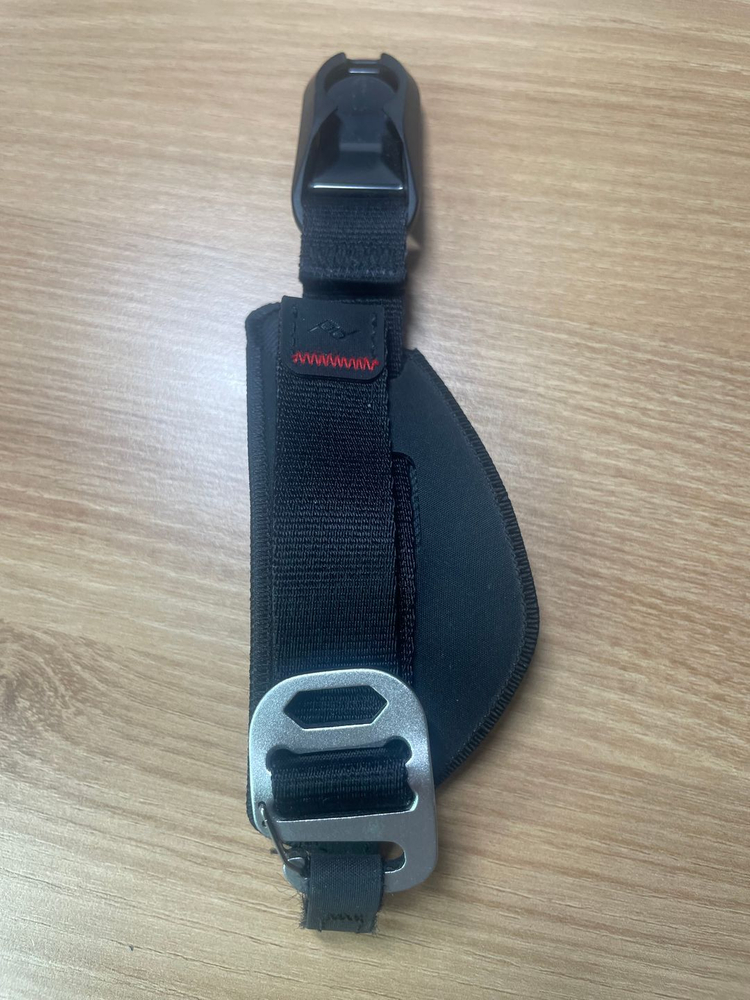 픽디자인 클러치 핸드스트랩 이미지