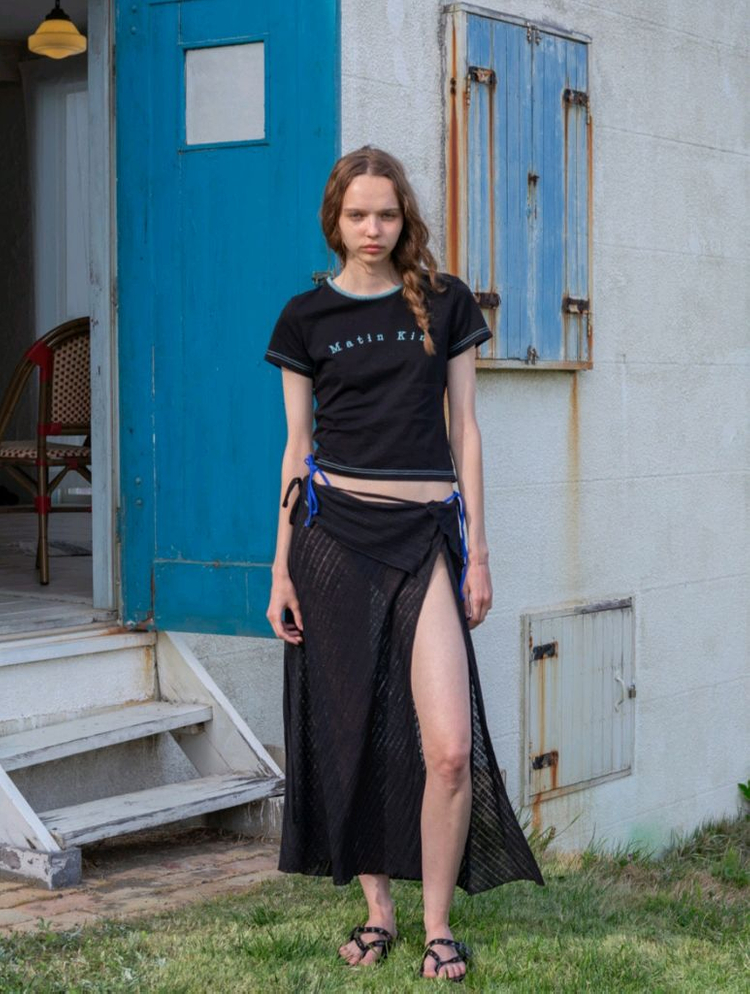 마땡킴ㆍCOLOR POINT ARCH LOGO TOP IN BLACK 이미지